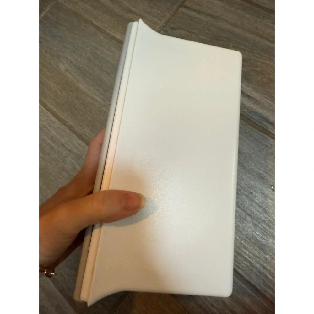 Ubbi wipes dispenser one handed‎ weighted